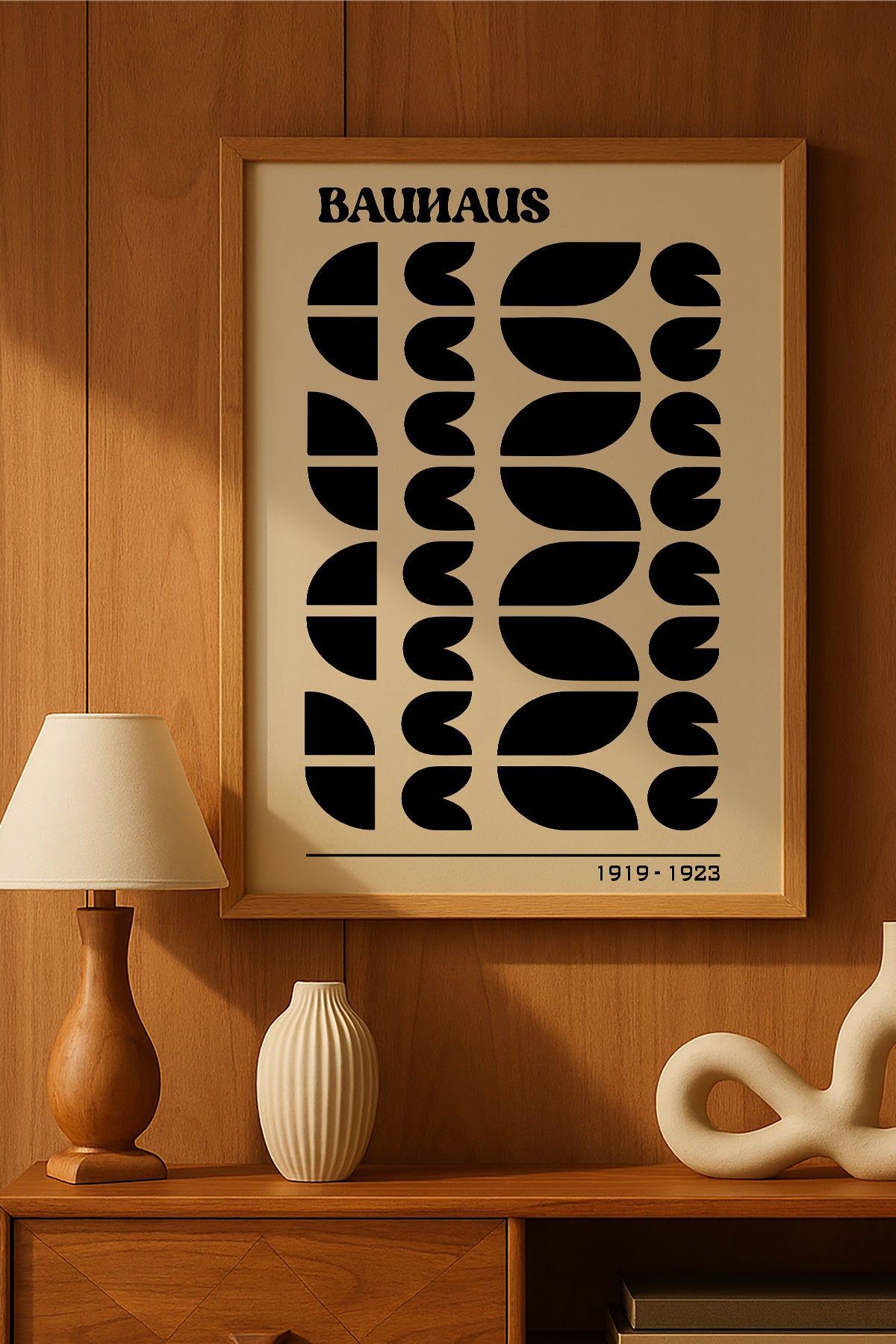 Bauhaus siyah hilal formları desenli monokrom posteri – 2. görsel