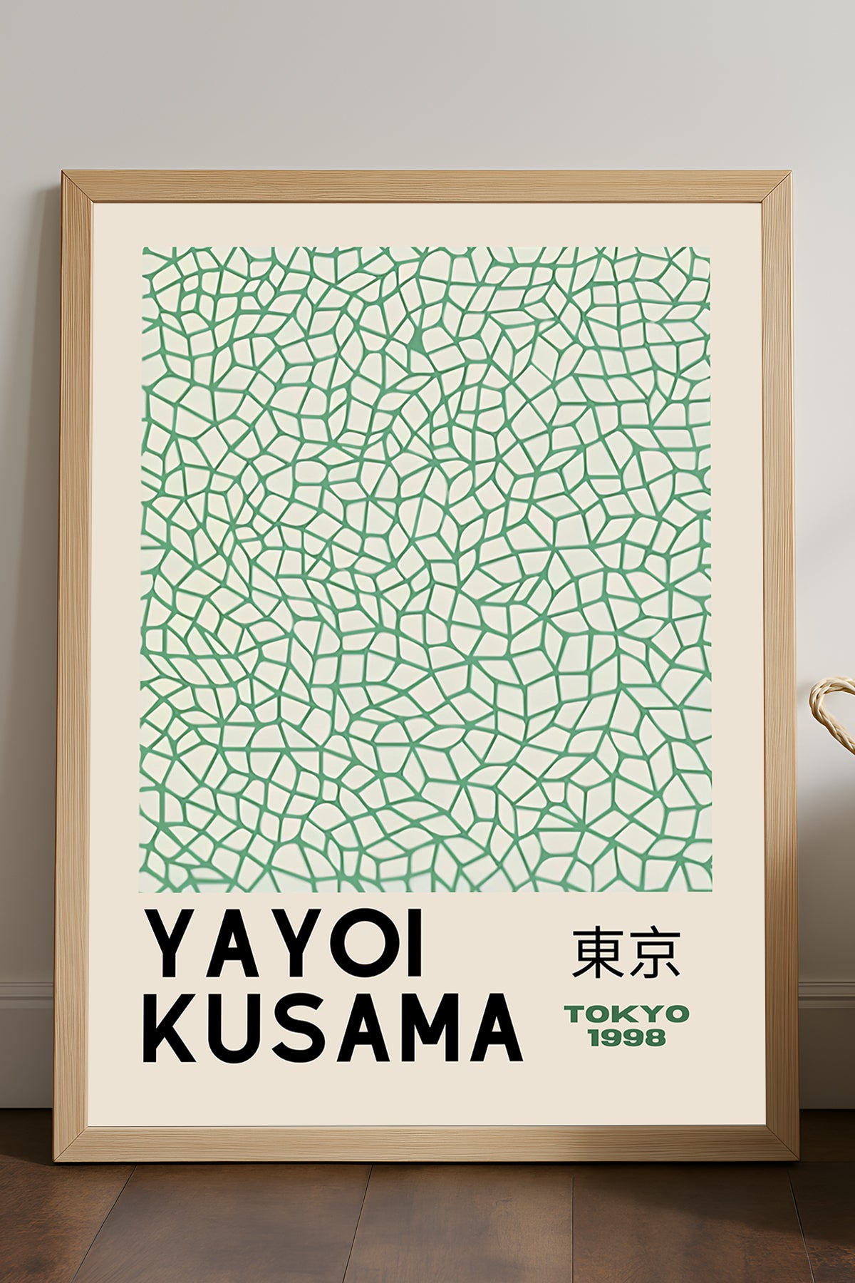 Yayoi Kusama mint yeşili ağ desenli pastel sergi posteri
