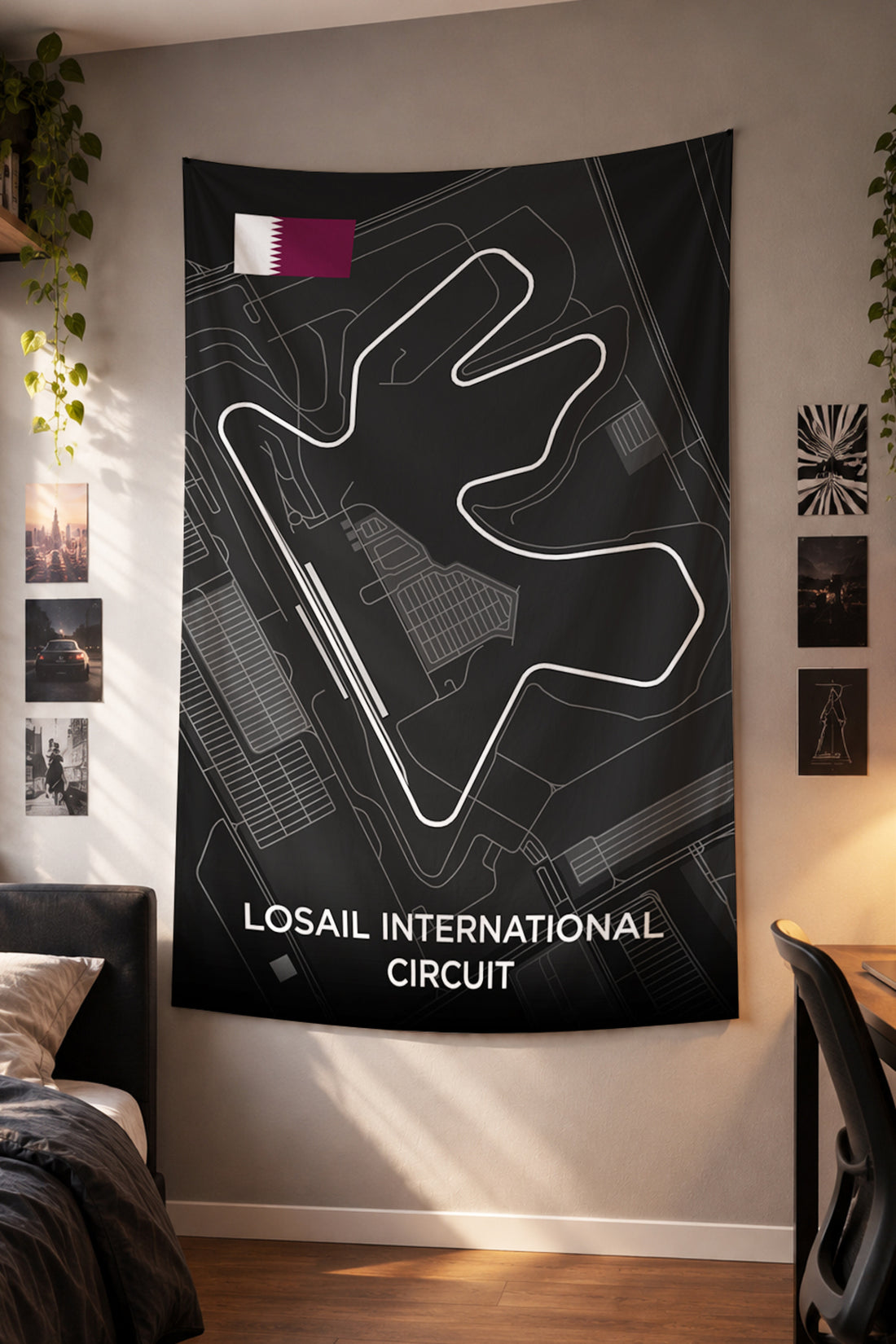 Koyu zeminde Losail International Circuit pist haritası duvar örtüsü – 2. görsel