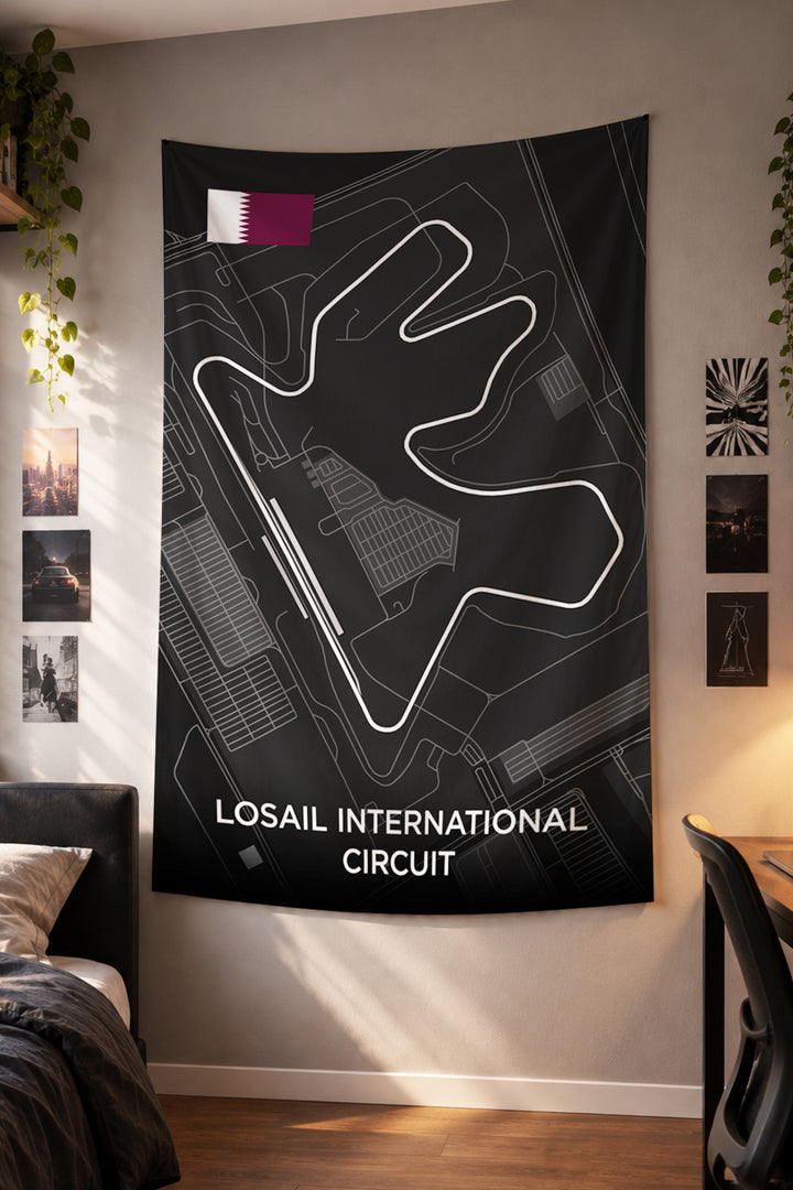 Koyu zeminde Losail International Circuit pist haritası duvar örtüsü – 2. görsel