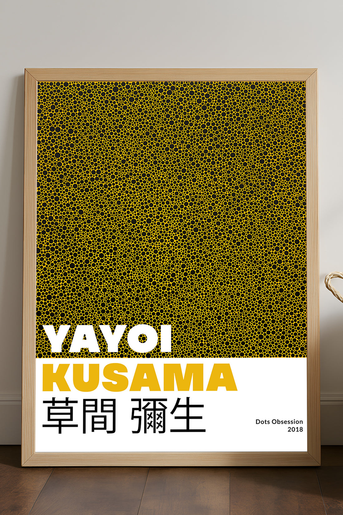 Yayoi Kusama hardal sarısı noktalı doku sergi posteri