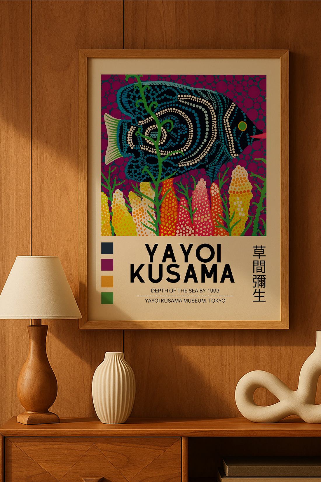 Yayoi Kusama renkli puantiyeli balık sergi posteri çerçeveli tablo – 2. görsel