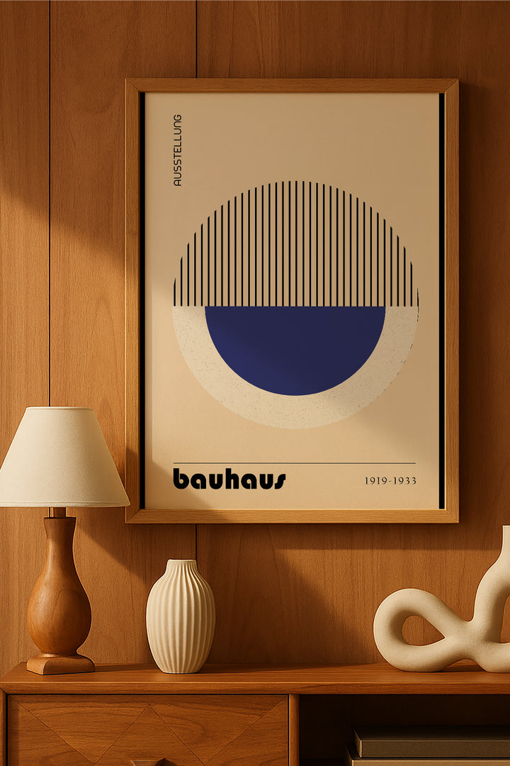 Bauhaus lacivert yarım daire ve siyah çizgili posteri – 2. görsel
