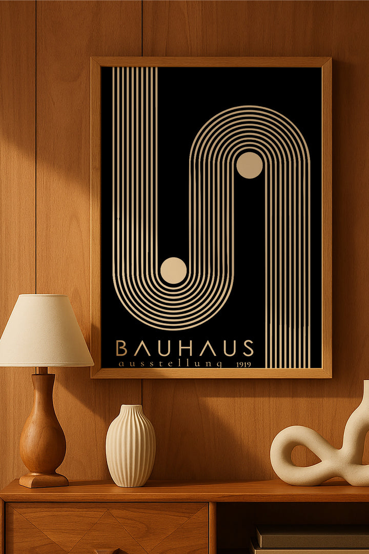 Bauhaus siyah zeminde beyaz kıvrımlı çizgiler posteri – 2. görsel