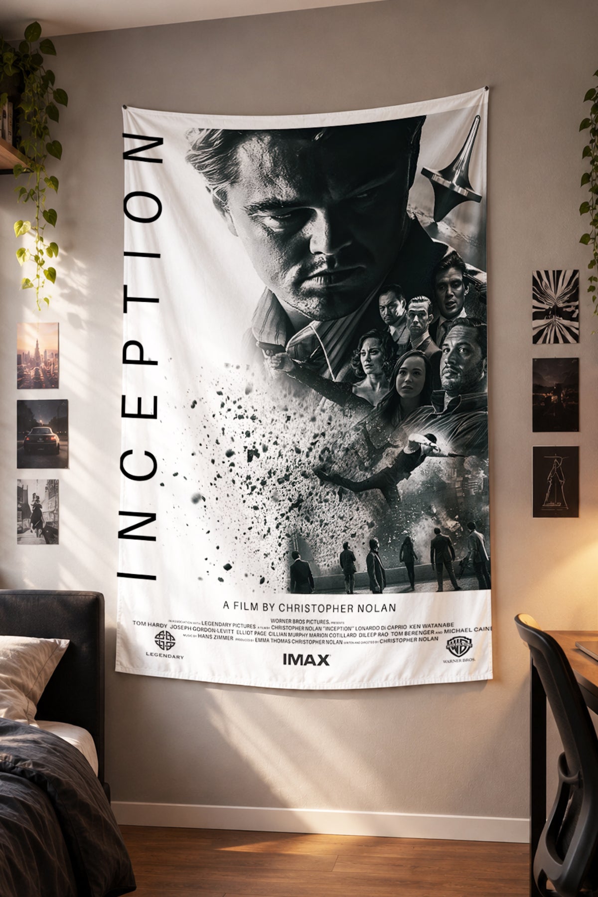 Beyaz zeminde dağılan yüzlü siyah beyaz Inception kumaş duvar örtüsü – 2. görsel
