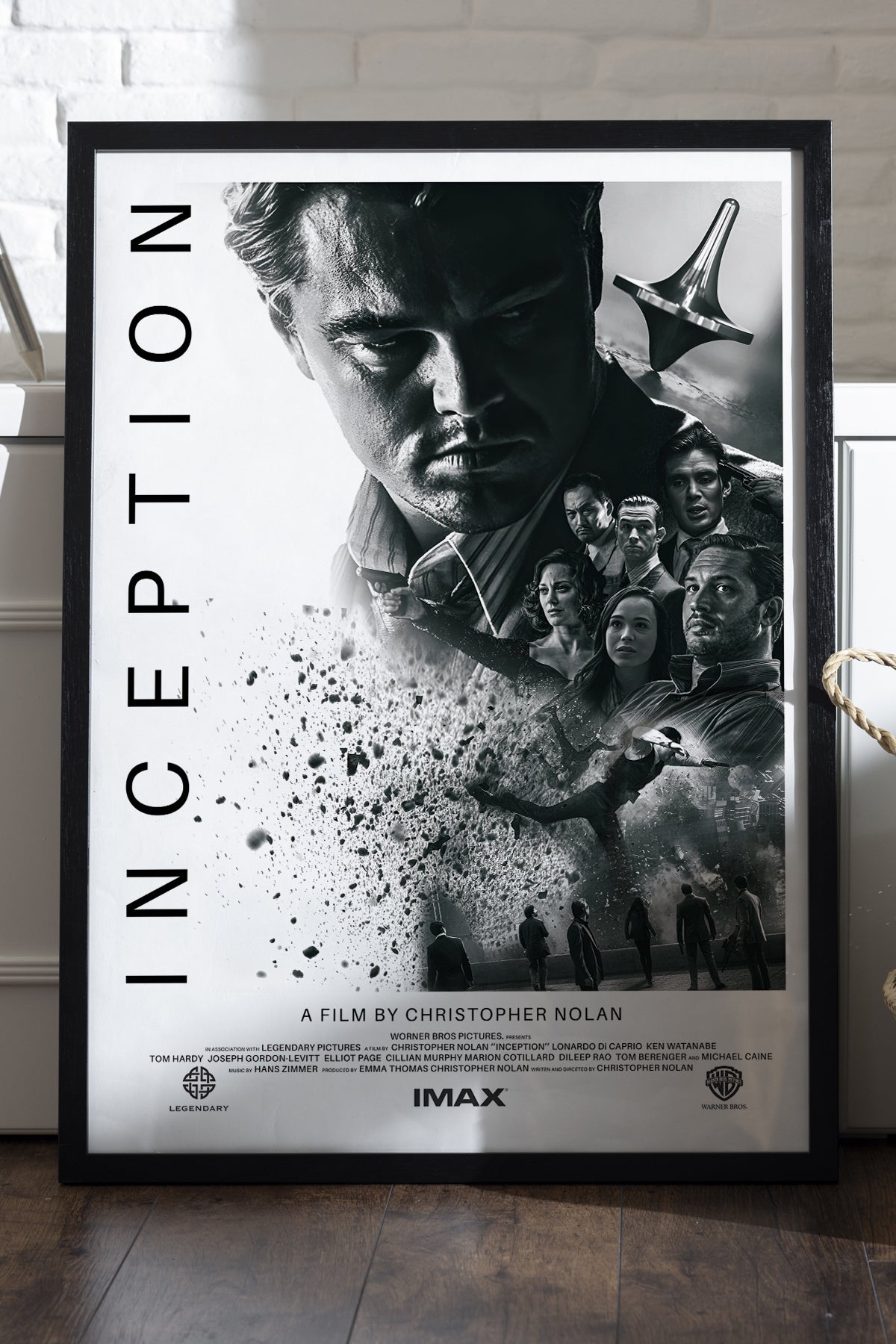 Inception dağılan yüz siyah beyaz dikey yazılı film posteri çerçeveli tablo