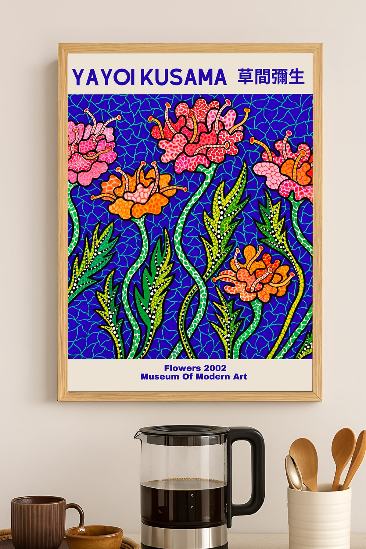 Yayoi Kusama mavi fonda Flowers 2002 çiçek sergi posteri – 3. görsel