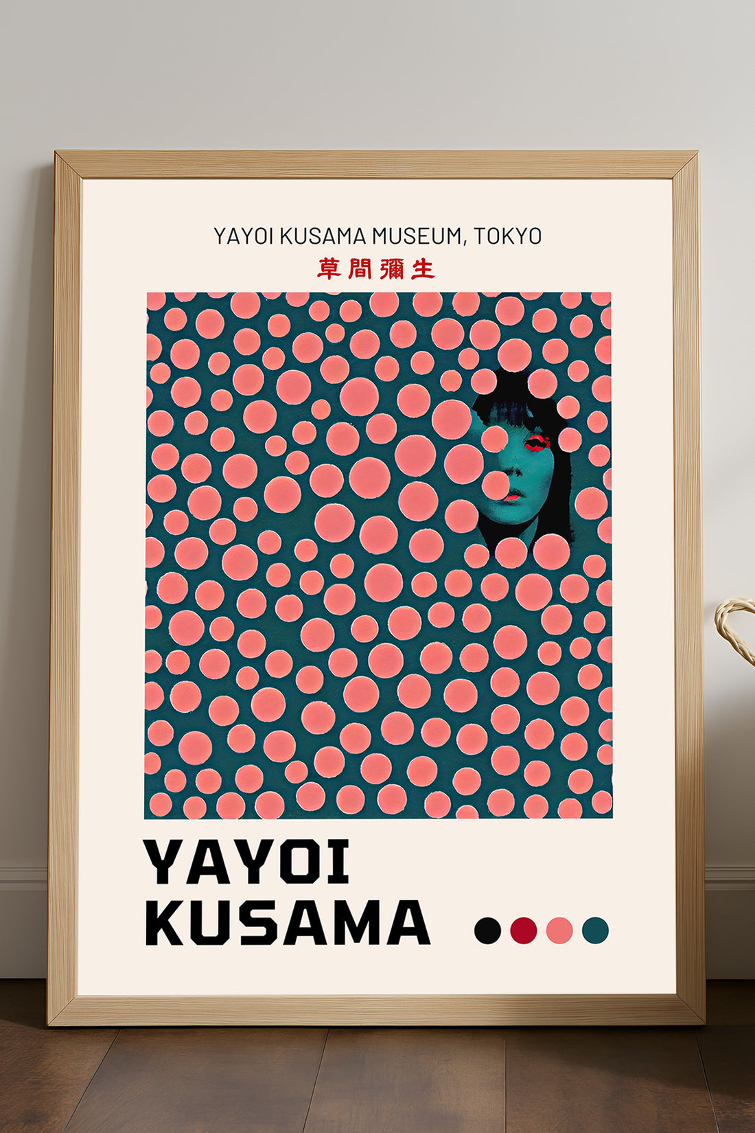 Yayoi Kusama somon puantiyeli gri zemin sergi posteri
