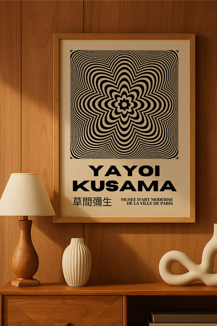 Yayoi Kusama siyah beyaz çiçek biçimli optik desen posteri – 2. görsel