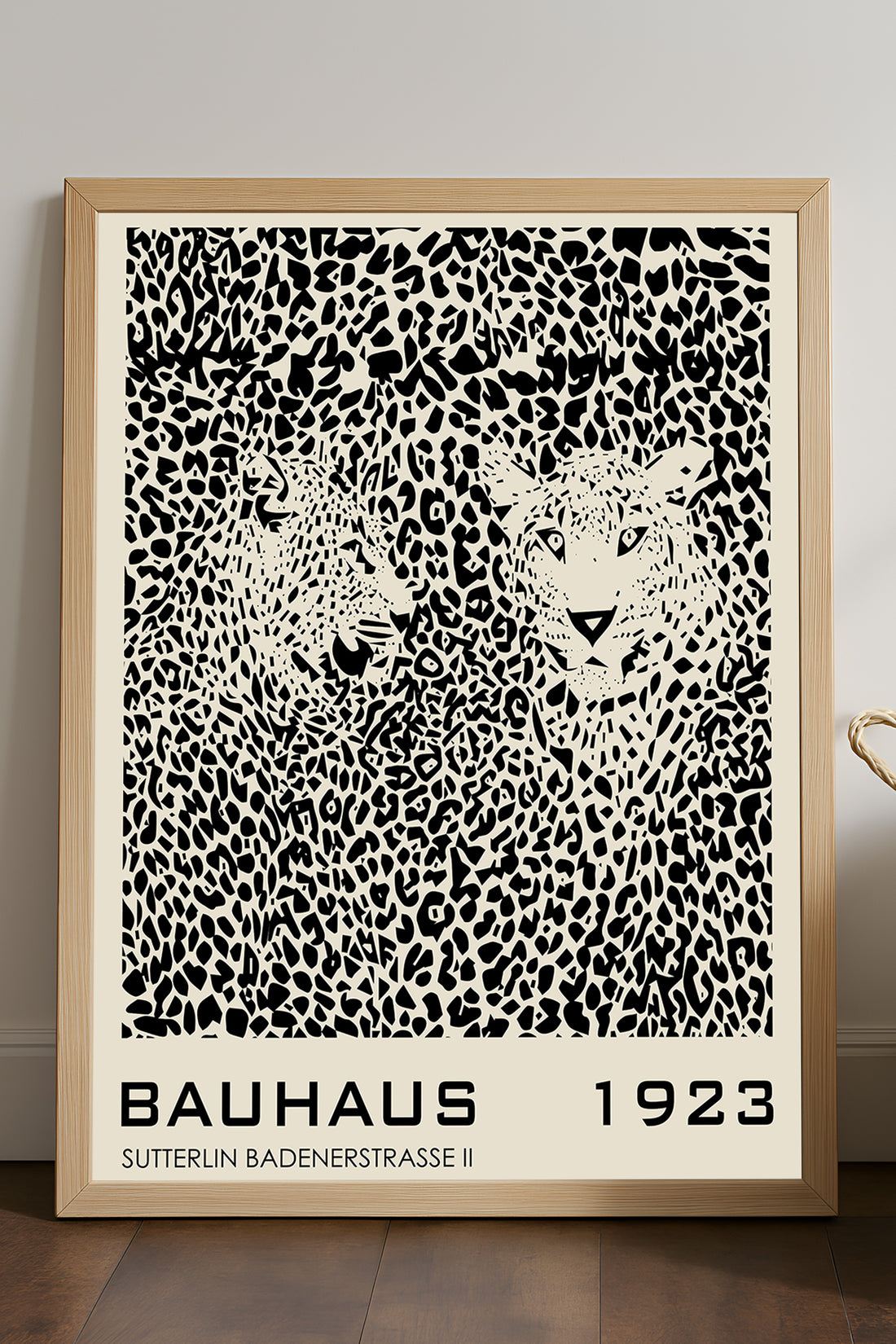 Bauhaus siyah beyaz leopar desenli 1923 posteri