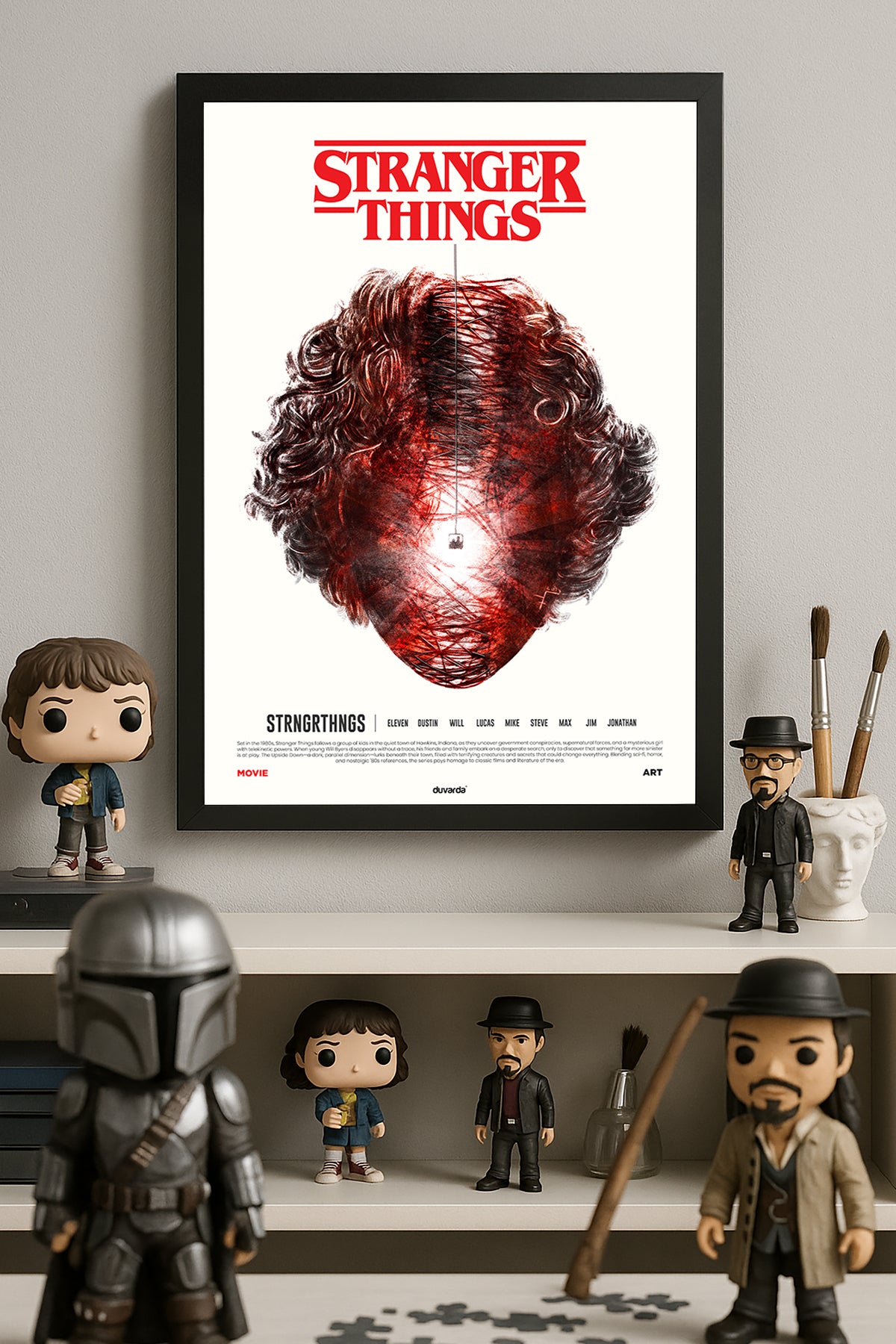 Stranger Things minimal açık zemin kırmızı Demogorgon dizi posteri – 4. görsel