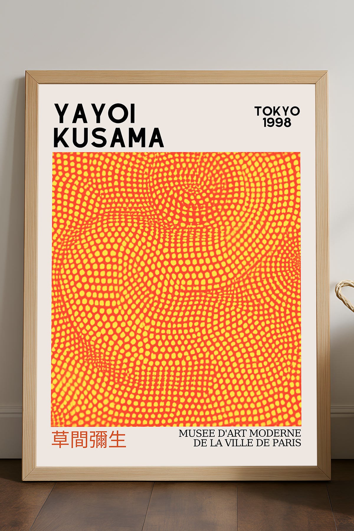 Yayoi Kusama turuncu noktalı dalga desenli sergi posteri