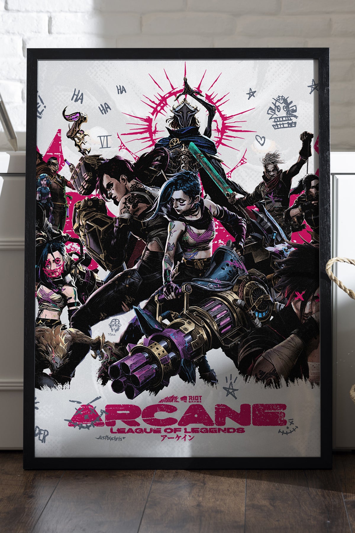 Arcane pembe vurgulu karakter kolajı posteri