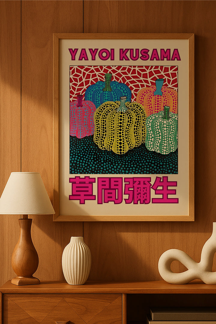 Yayoi Kusama renkli puantiyeli balkabakları sergi posteri – 2. görsel
