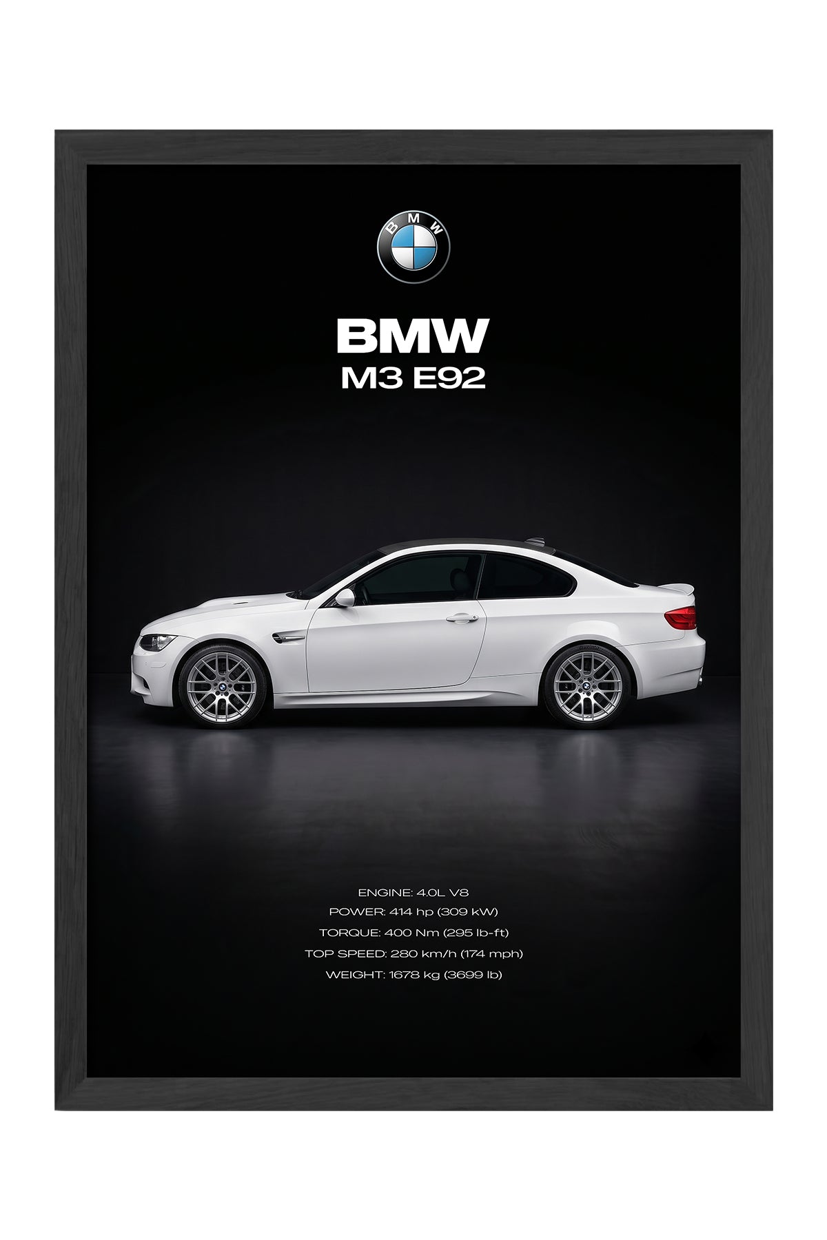 BMW M3 E92 siyah zeminde beyaz coupe posteri – 3. görsel