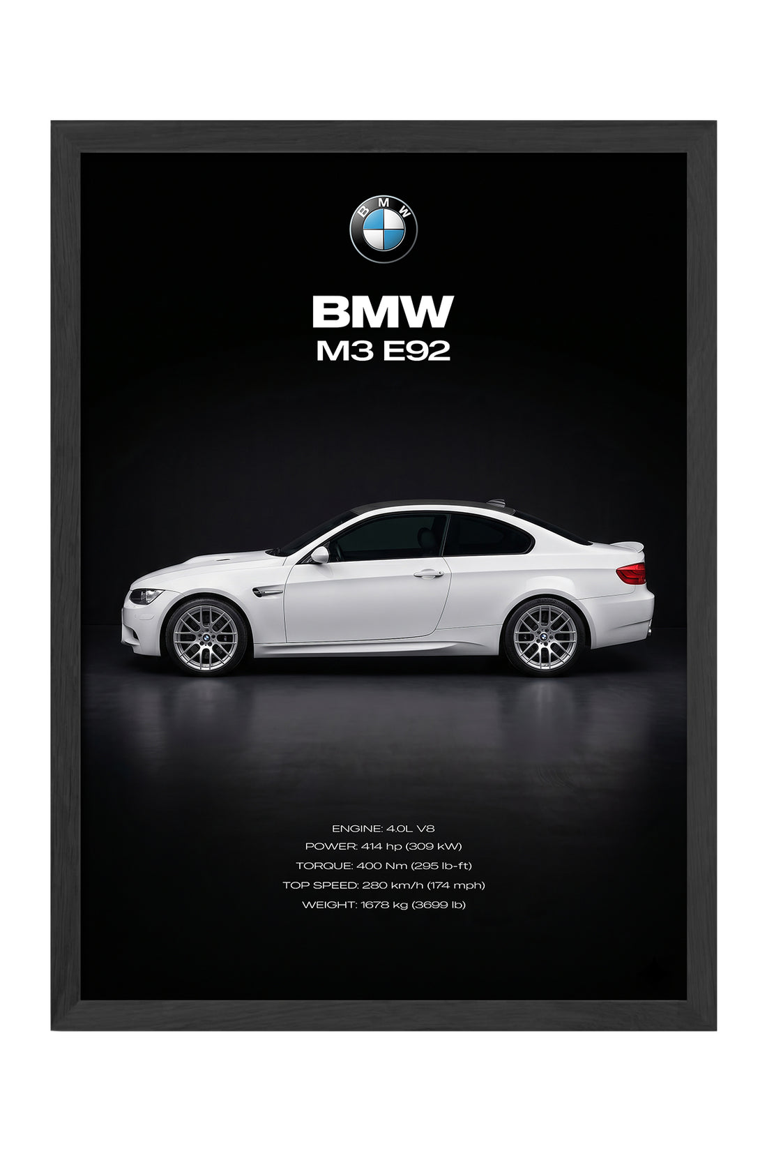 BMW M3 E92 siyah zeminde beyaz coupe posteri – 3. görsel
