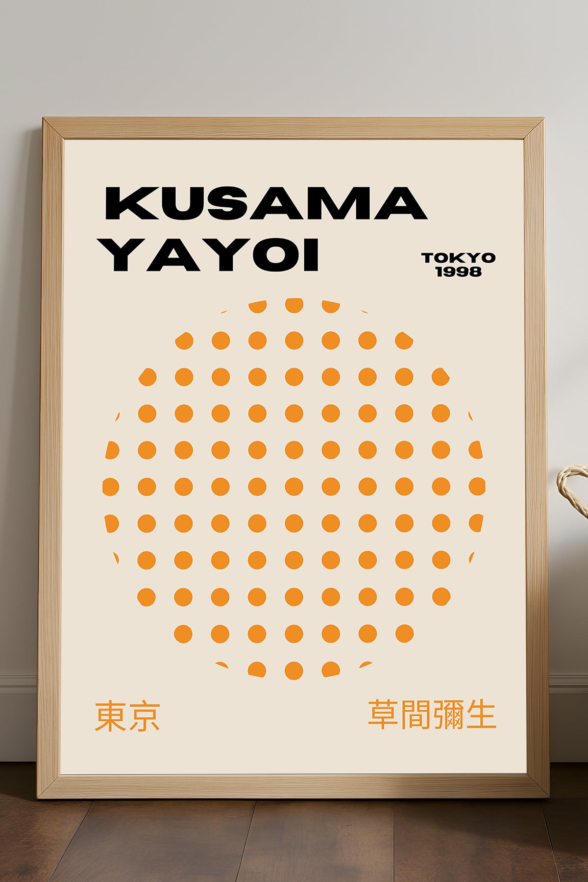 Yayoi Kusama turuncu noktalı daire minimal sergi posteri