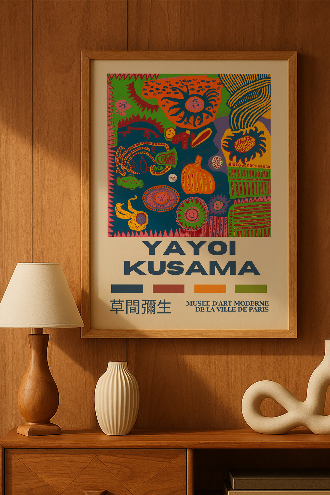 Yayoi Kusama renkli kolaj desenli sergi posteri çerçeveli tablo – 2. görsel