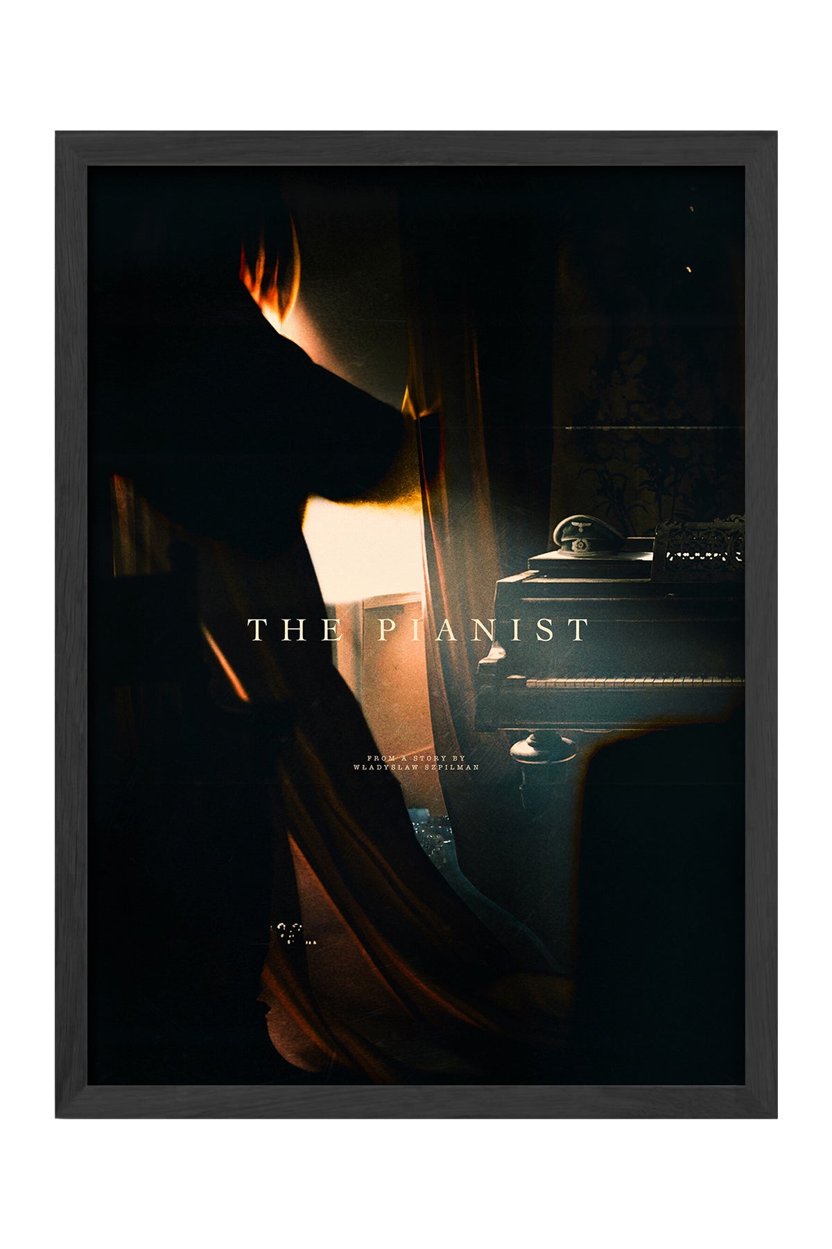 The Pianist karanlık sahne ve loş ışıklı film posteri – 5. görsel